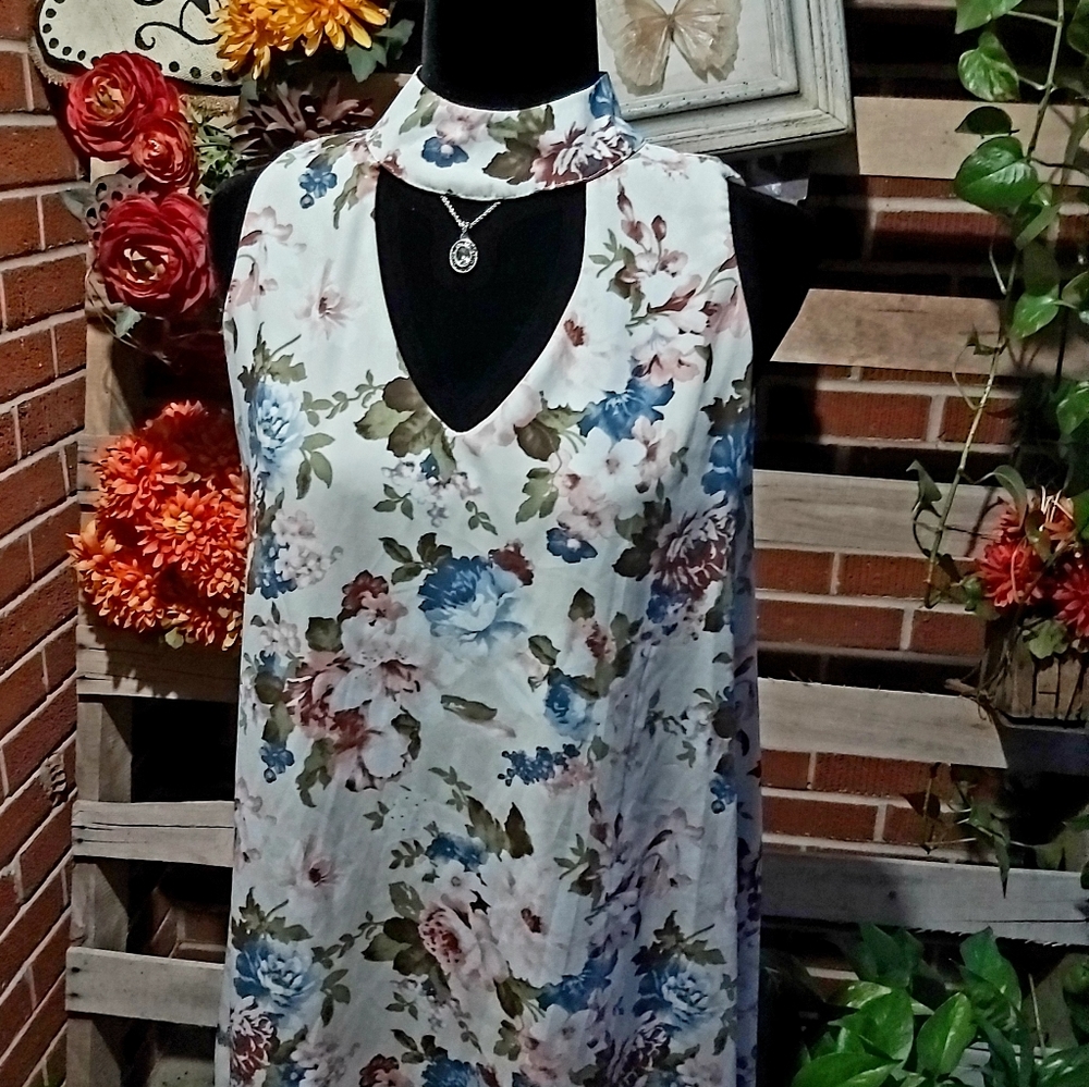 Style Rack Choker Dress - Picture 4 of 6